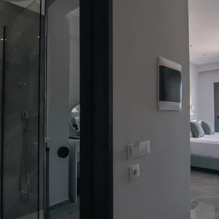 Irida And Apartment *